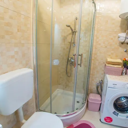Zeljana Apartman *